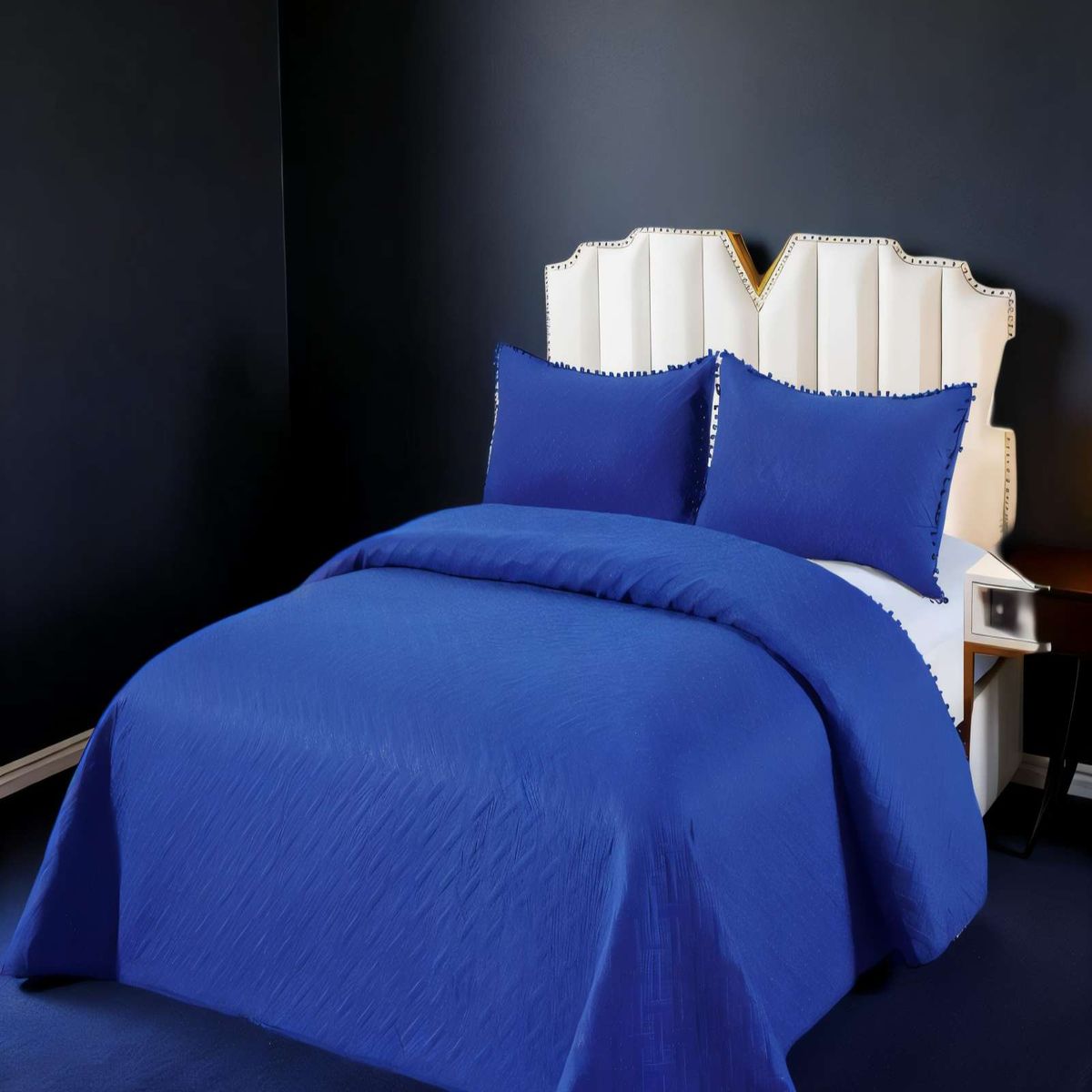 GENERICO - QUILT DE VERANO CON POMPON COLOR LISO KING COLOR AZUL OSCURO