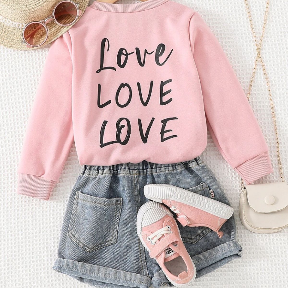 KIRAMA CLOTHING STORE - Polerón Infantil con Estampado “LOVE”  Rosa