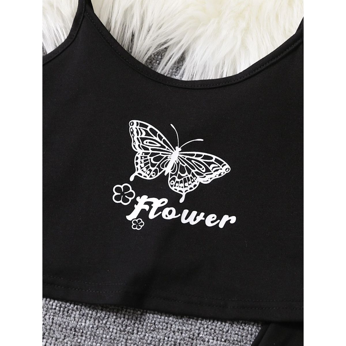 KIRAMA CLOTHING STORE - Set Infantil “Flower Athletics”  Top Crop + Jogger Bicolor