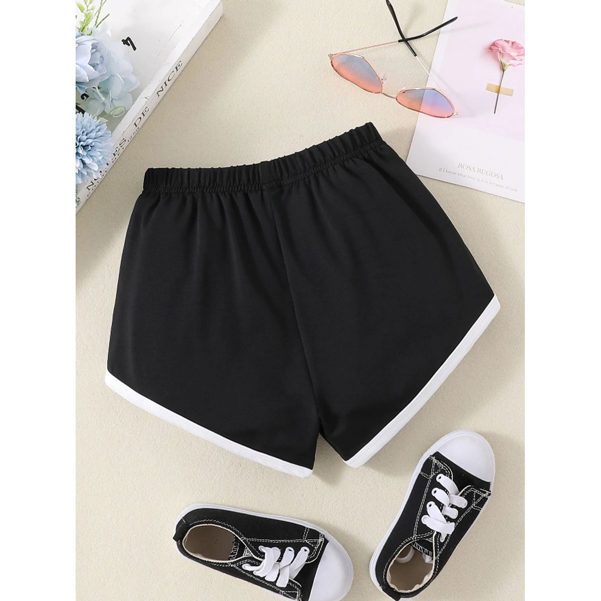 KIRAMA CLOTHING STORE - Shorts Deportivos Infantiles con Mariposa  Negro