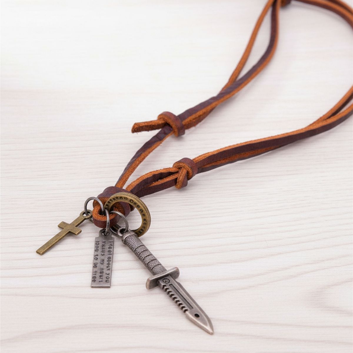 GENERICO - Collar De Cuero Cuchillo De Combate Hombre Mujer Moda 2021