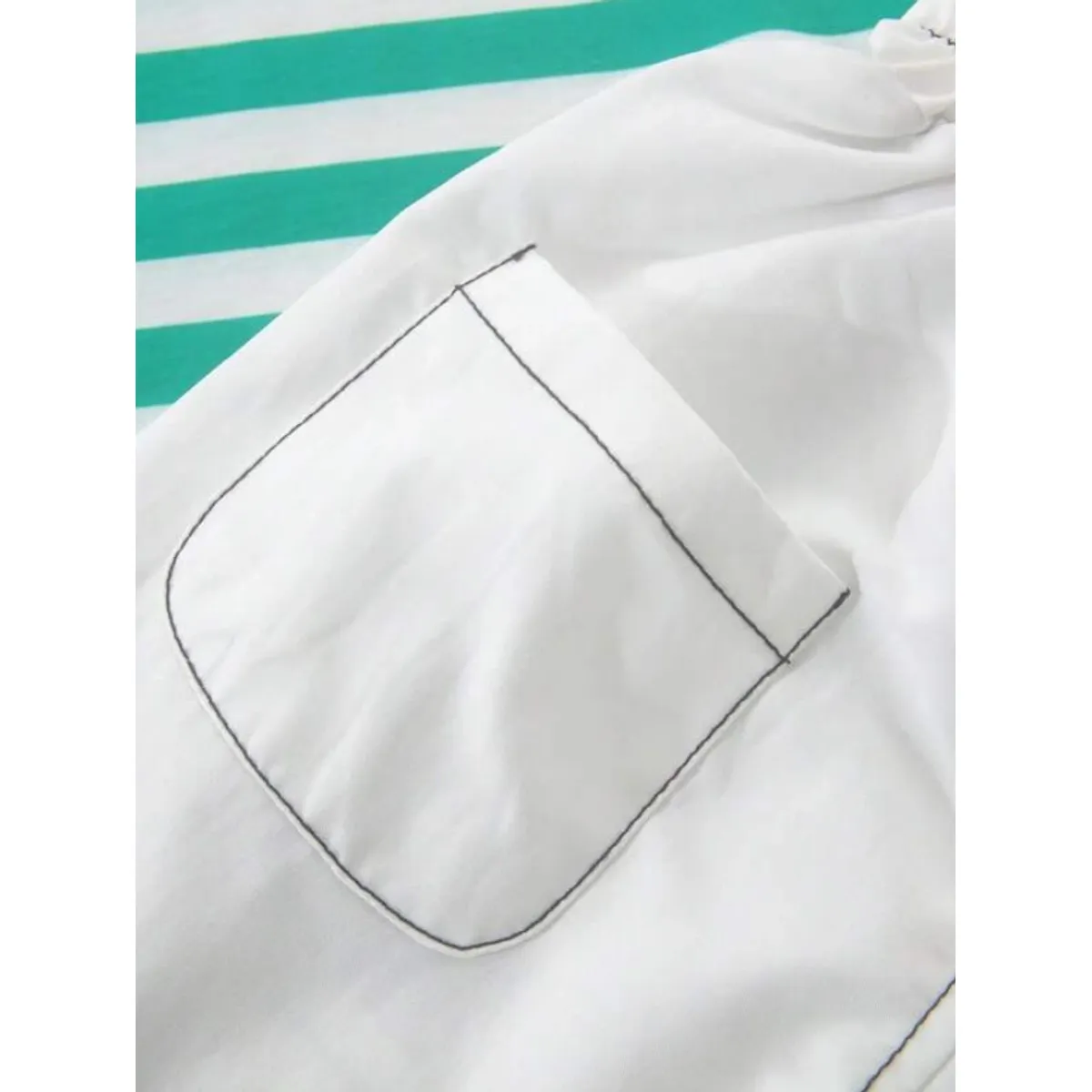 KIRAMA CLOTHING STORE - Conjunto Infantil Niño 2 Piezas Polera Polo a Rayas Verdes y Short Blanco