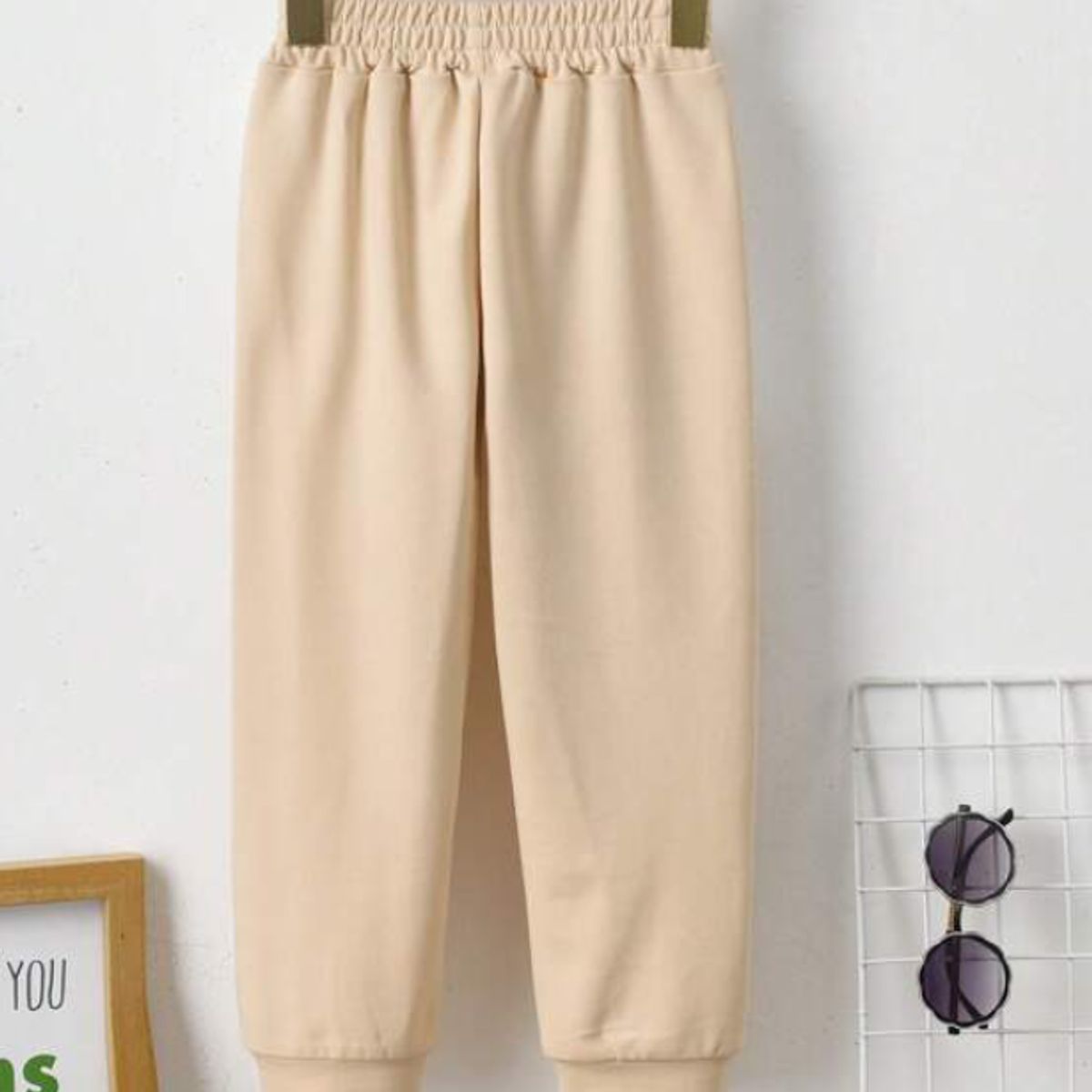 KIRAMA CLOTHING STORE - Pantalón Jogger Niños Básico 100% Algodón Beige