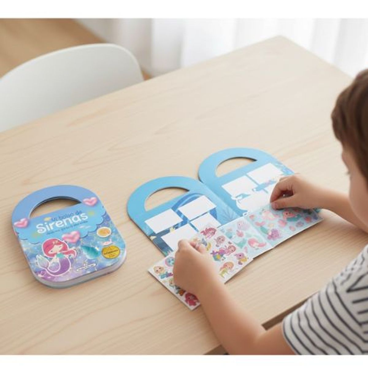 GENERICO - Libro Para Colorear Sirenas Con Stickers