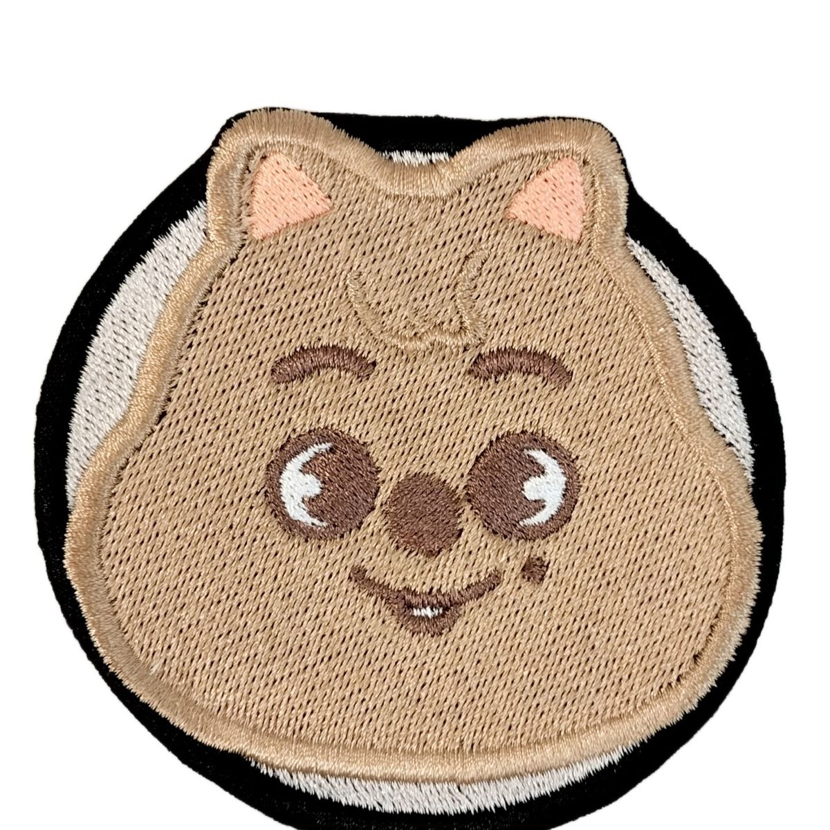 GENERICO - Parche Bordado Termoadhesivo Han Quokka SKZoo Fan Art