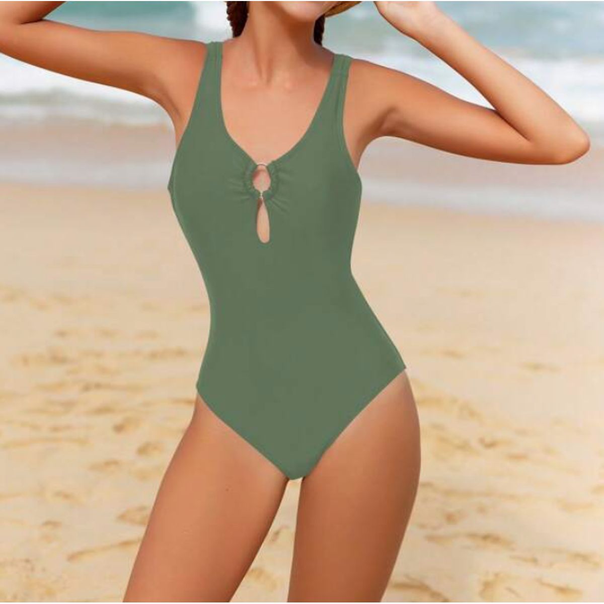 KIRAMA CLOTHING STORE - Traje de Baño Entero con Aberturas y Argolla  Verde Militar