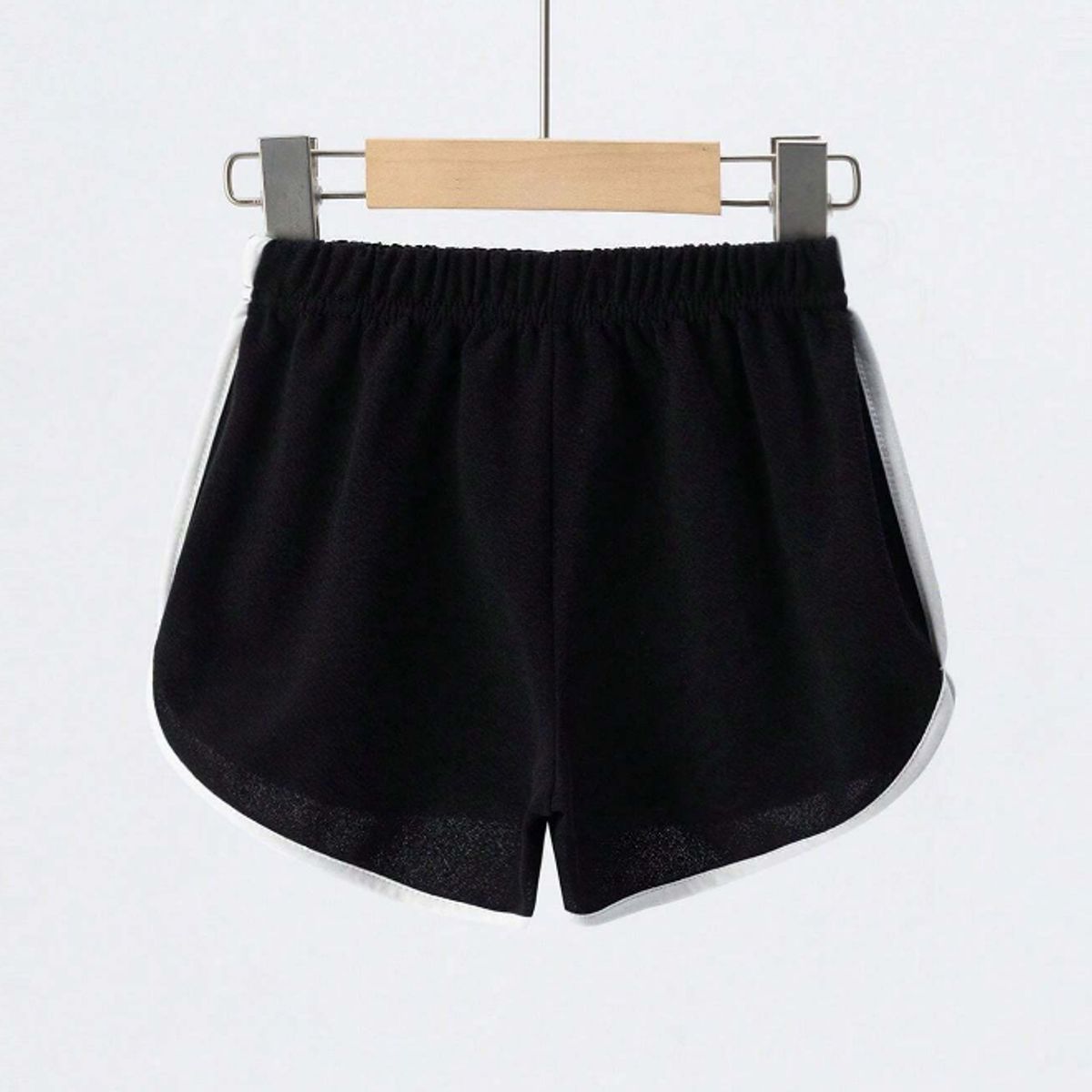 KIRAMA CLOTHING STORE - Short Infantil Negro con Ribete Blanco