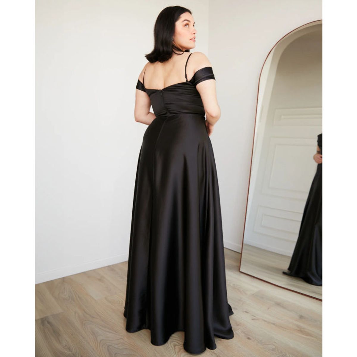 MI PLACARD - Vestido Largo de Fiesta Atenea Corset Negro