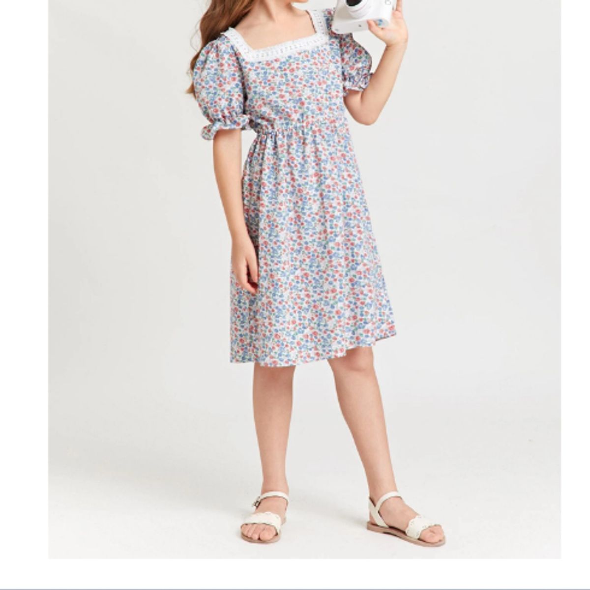 KIRAMA CLOTHING STORE - Vestido Infantil A-Línea Floral con Encaje y Mangas Farol  Multicolor