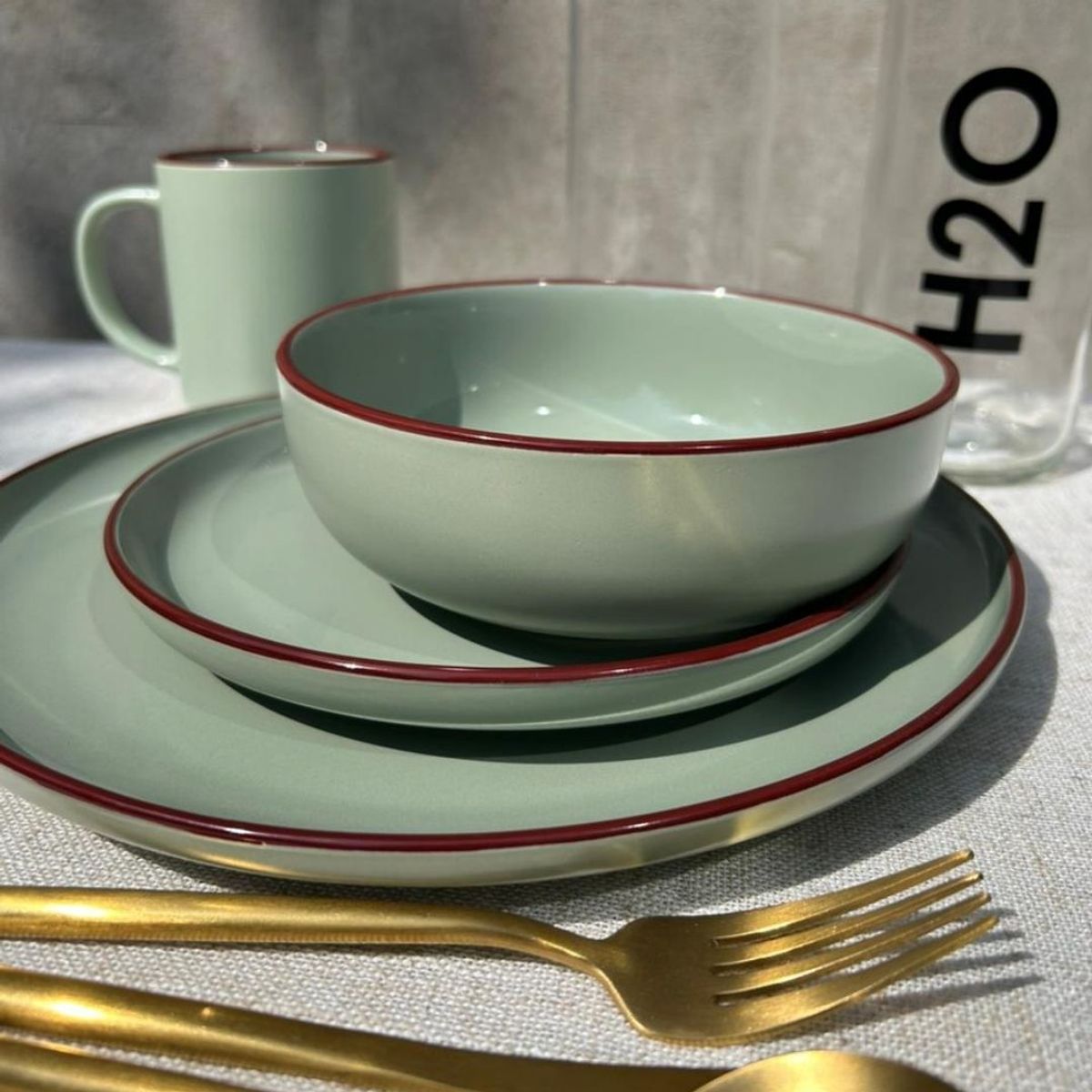 DECO EXPRESS - Juego De Vajilla 16 piezas Loza Cerámica Borde Coffee