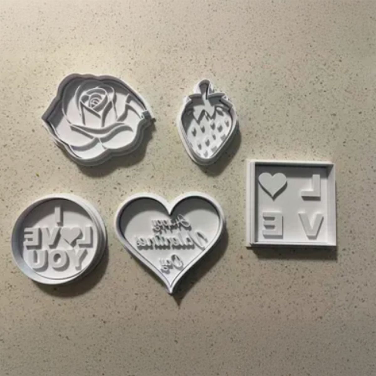 GENERICO - Cortadores y sellos de galletas - San Valentín (pack 5 un)