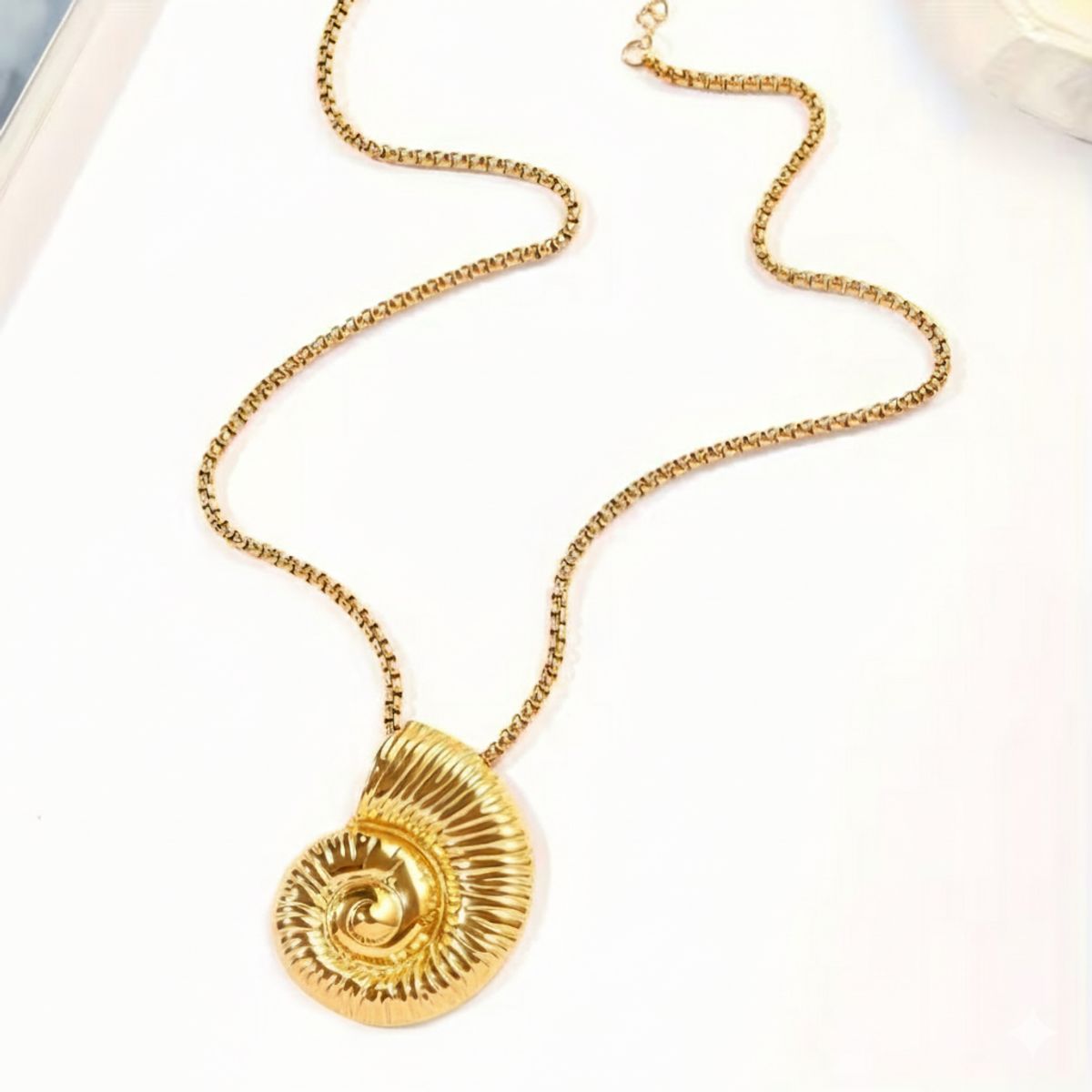 GENERICO - Collar Caracol Marino Dorado Baño de Oro - Cadena Playera Mujer Estilo Verano