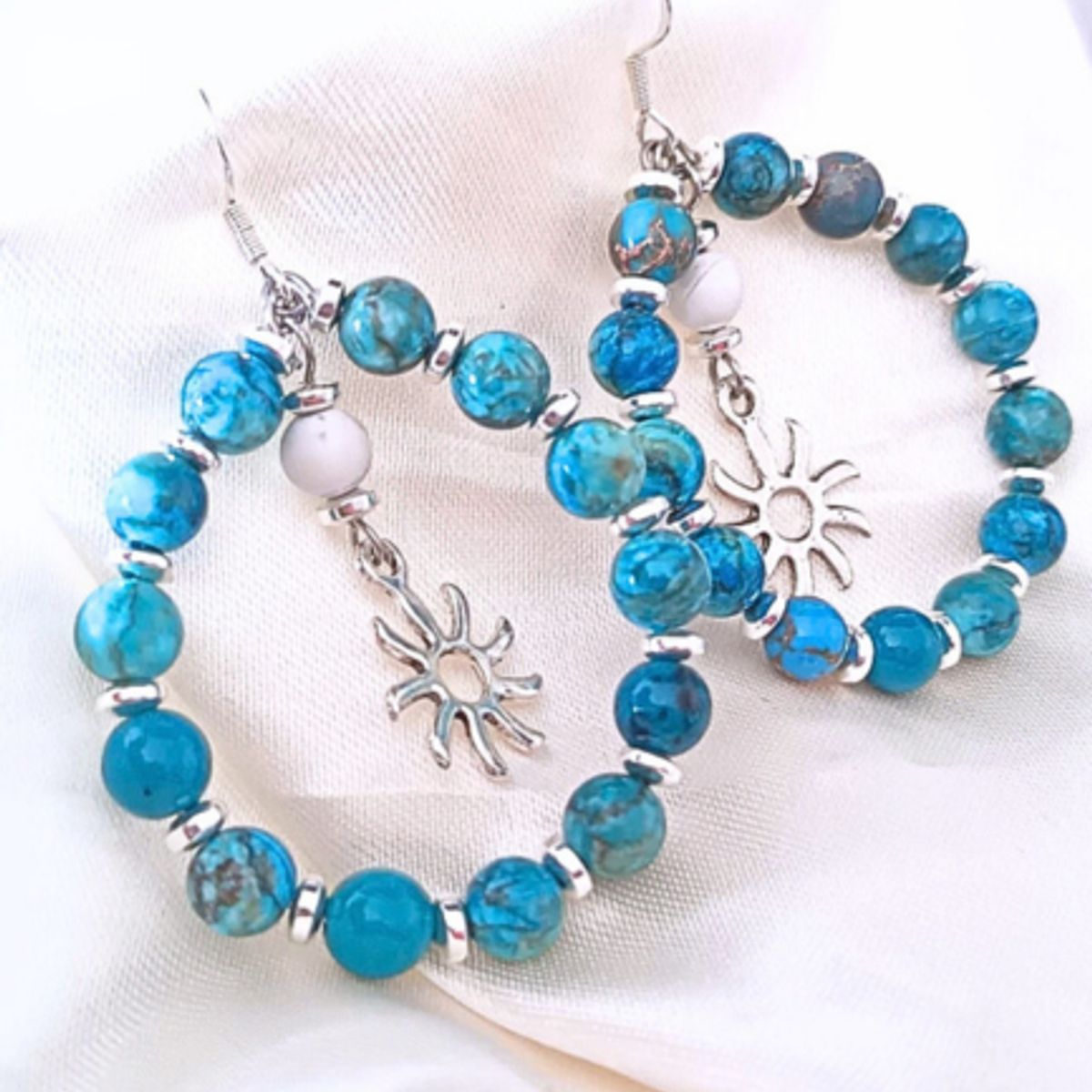 GENERICO - Aros Armonía Turquesa & Howlita