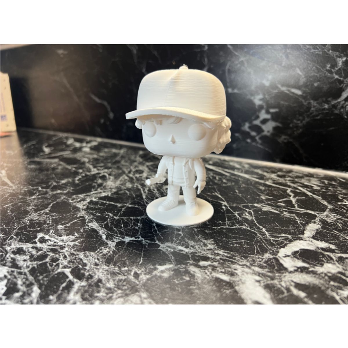 GENERICO - Figura de Dustin estilo funko