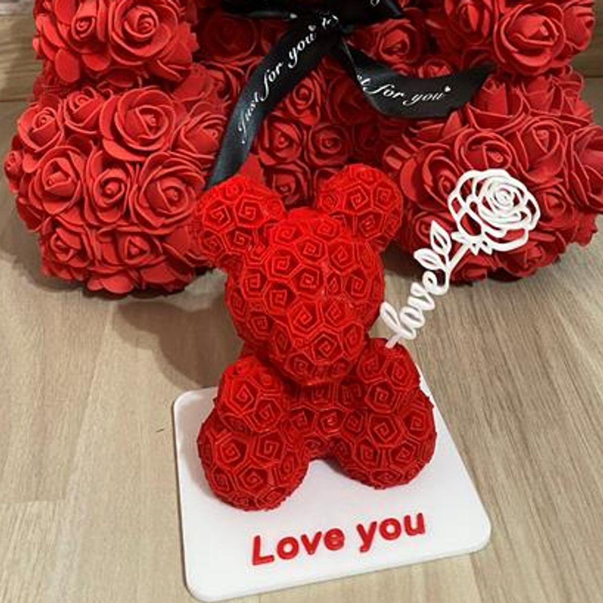 GENERICO - Figura Decorativa Oso de rosas - San Valentín