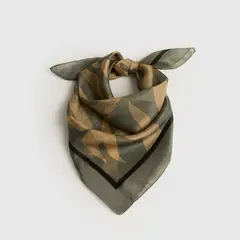 LOUNGE - Bandana Mujer Cuadrada