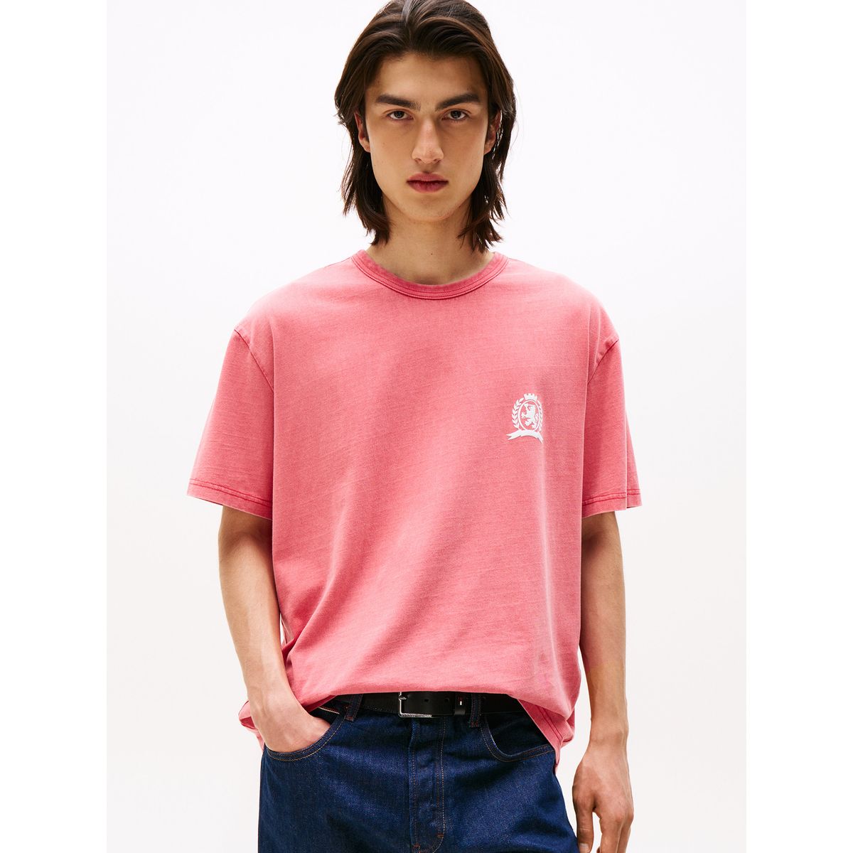 TOMMY HILFIGER - Polera Relaxed  Fit Crest Logo Rosado Tommy Jeans