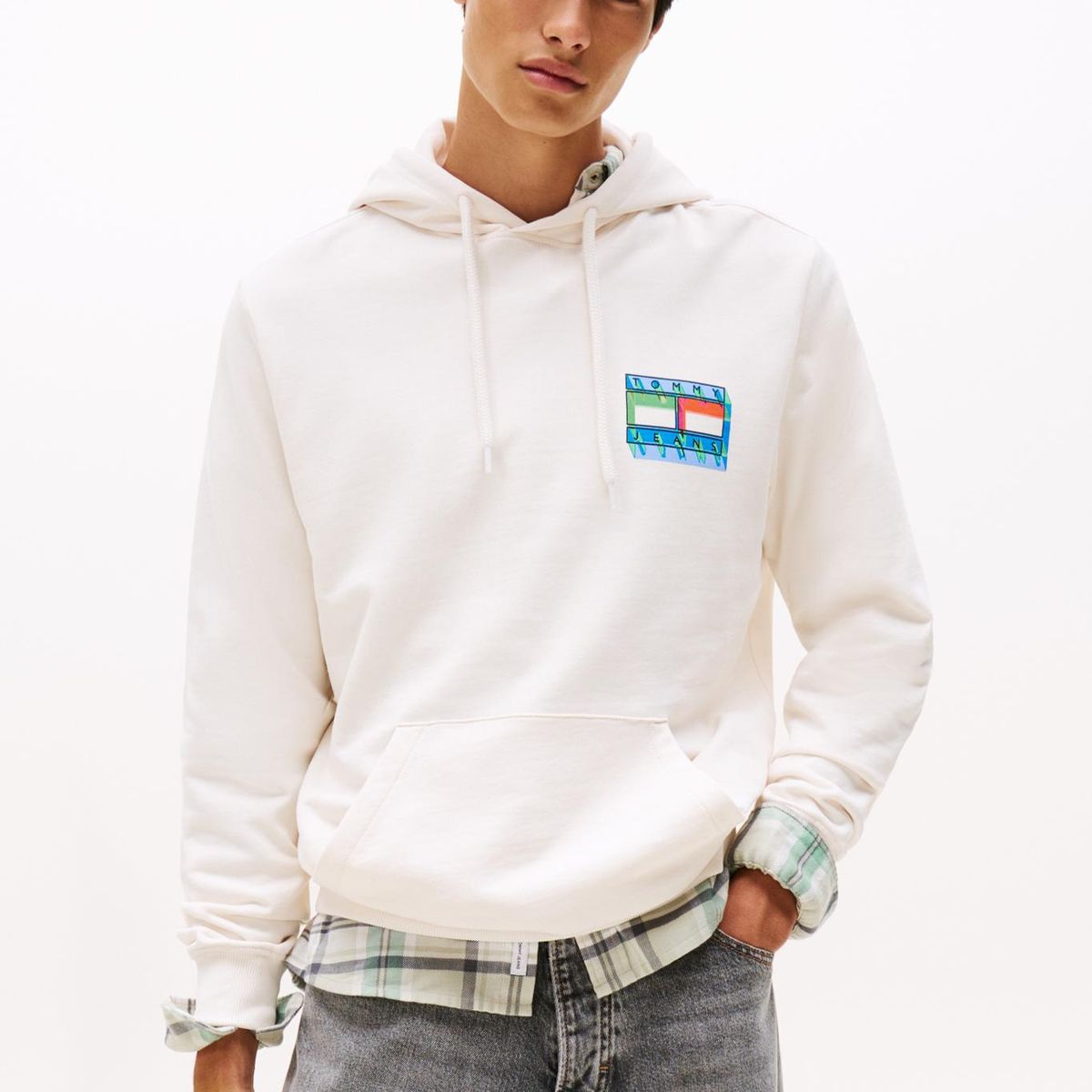 TOMMY HILFIGER - Polerón Hoodie Flag Con Logo Gráfico Blanco Tommy Jeans