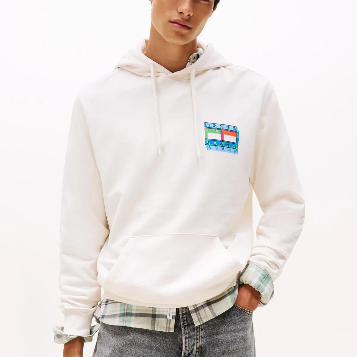 TOMMY HILFIGER - Polerón Hoodie Flag Con Logo Gráfico Blanco Tommy Jeans