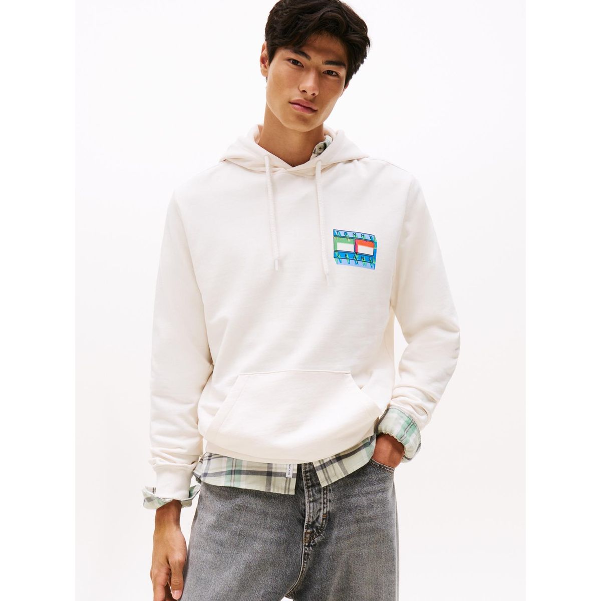 TOMMY HILFIGER - Polerón Hoodie Flag Con Logo Gráfico Blanco Tommy Jeans