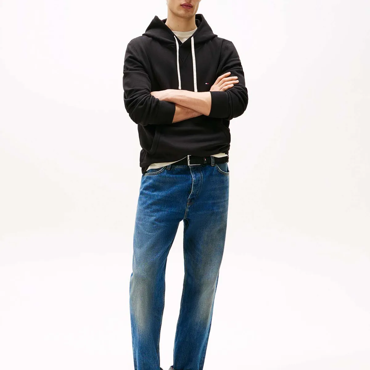 TOMMY HILFIGER - Polerón Hoodie Essential Con Logo Negro Tommy Hilfiger