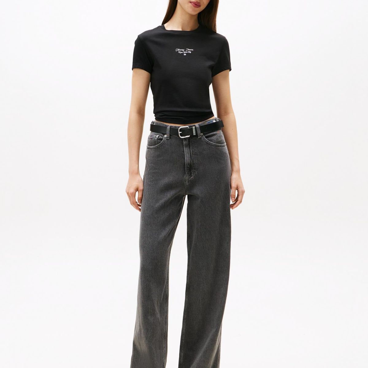 TOMMY HILFIGER - Polera Slim Fit Logo Essential Negro Tommy Jeans