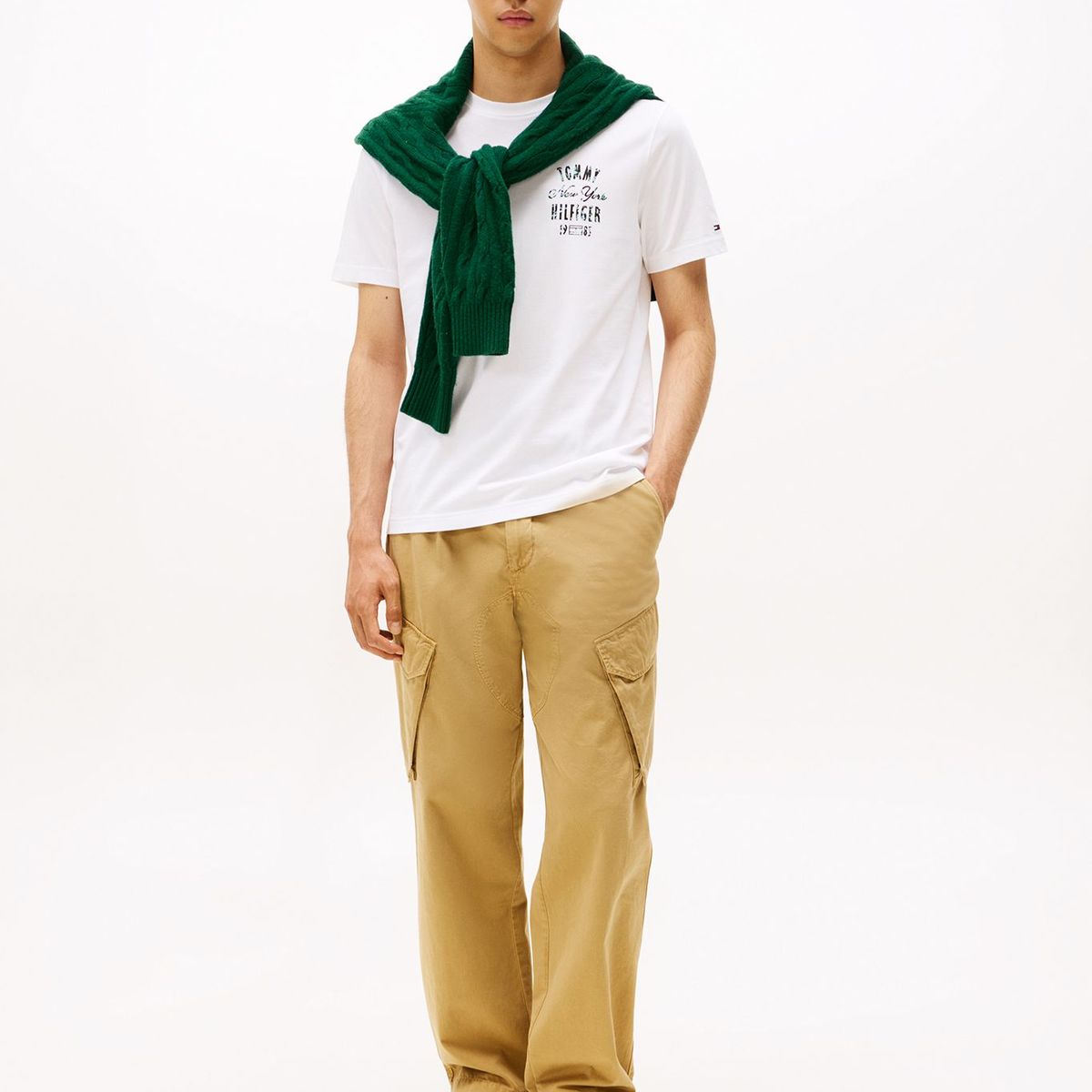 TOMMY HILFIGER - Polera Con Logo Gráfico Regular Fit Blanco Tommy Hilfiger