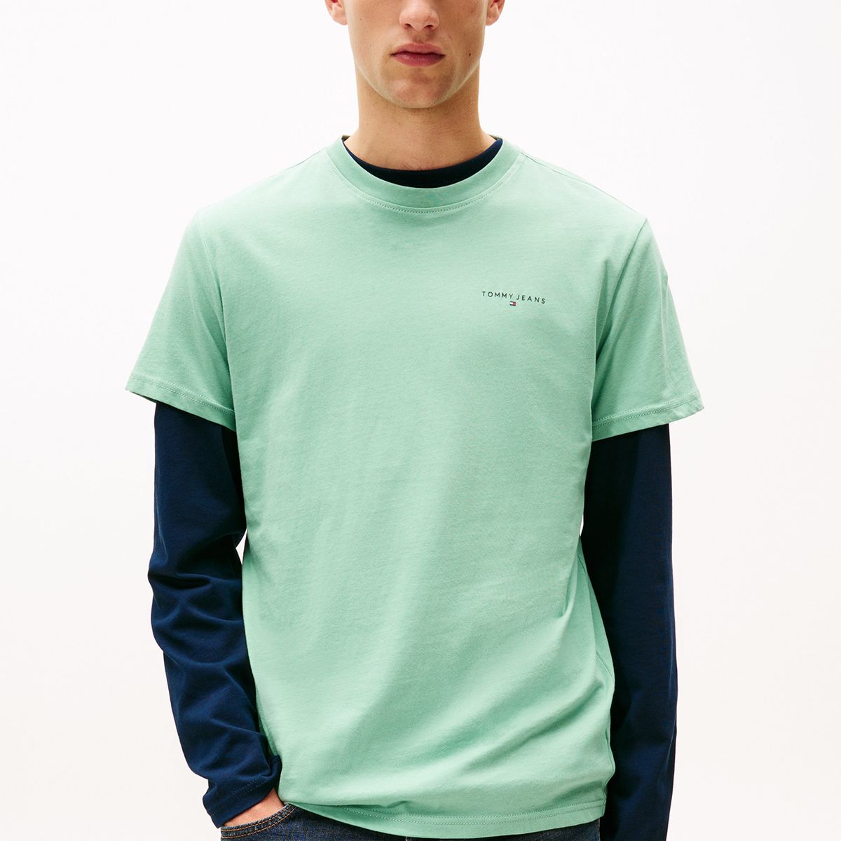 TOMMY HILFIGER - Polera Con Logo Lineal Slim Fit Verde Tommy Jeans