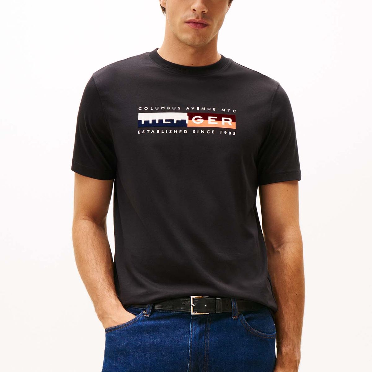 TOMMY HILFIGER - Polera Colour Block Graphic Logo Negro Tommy Hilfiger