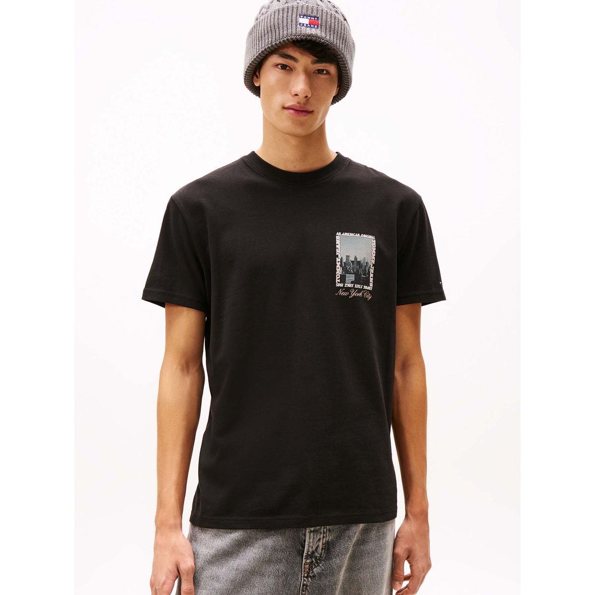 TOMMY HILFIGER - Polera Regular Fit Photo Logo Negro Tommy Jeans