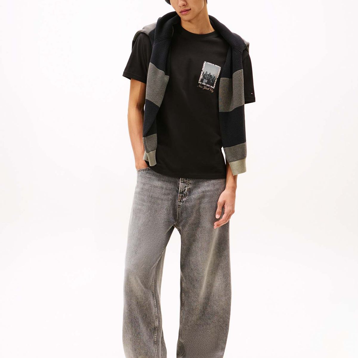 TOMMY HILFIGER - Polera Regular Fit Photo Logo Negro Tommy Jeans