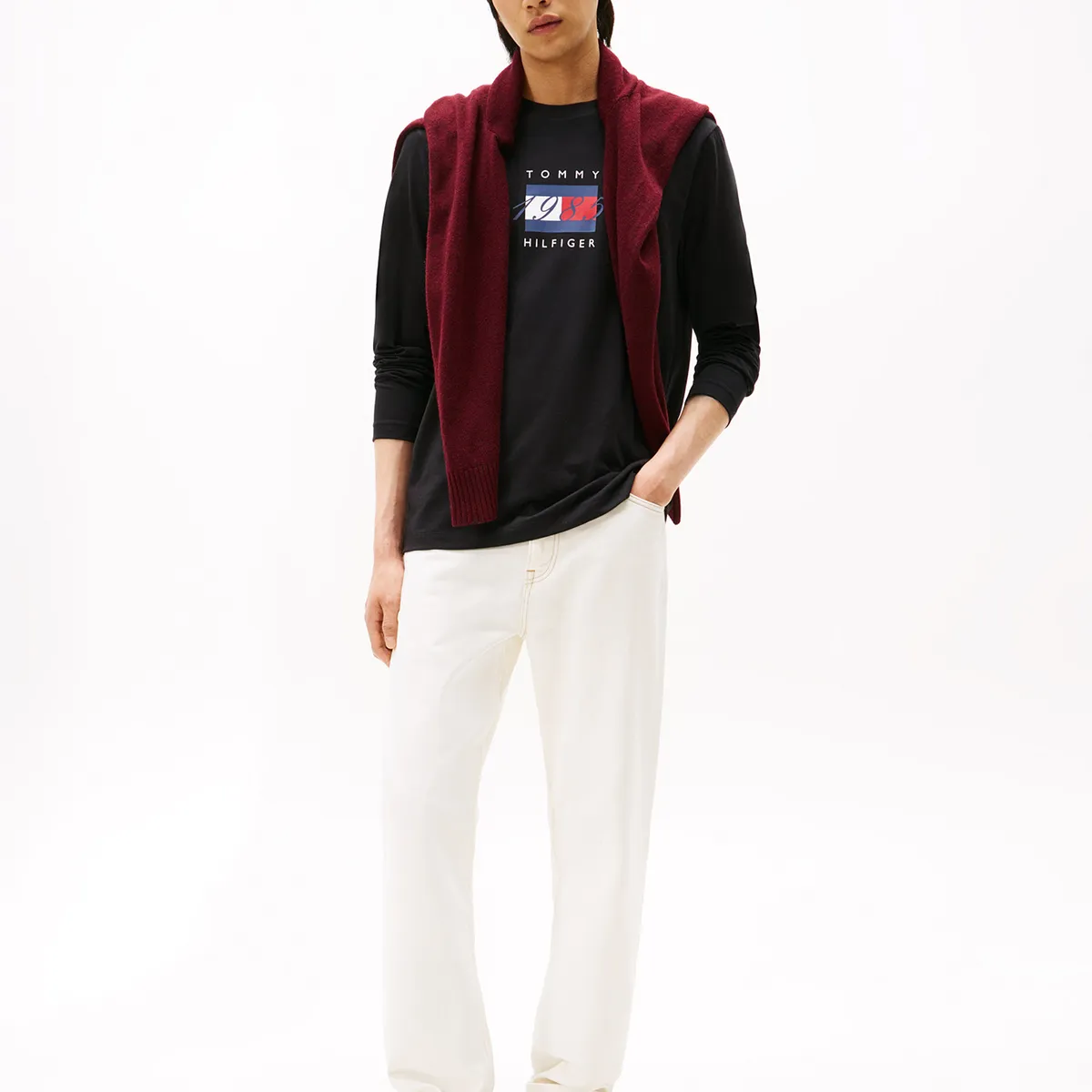 TOMMY HILFIGER - Polera Linear Flag Graphic Logo Negro Tommy Hilfiger