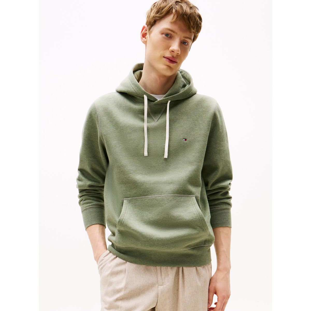 TOMMY HILFIGER - Polerón Essential Con Logo Bordado Verde Tommy Hilfiger