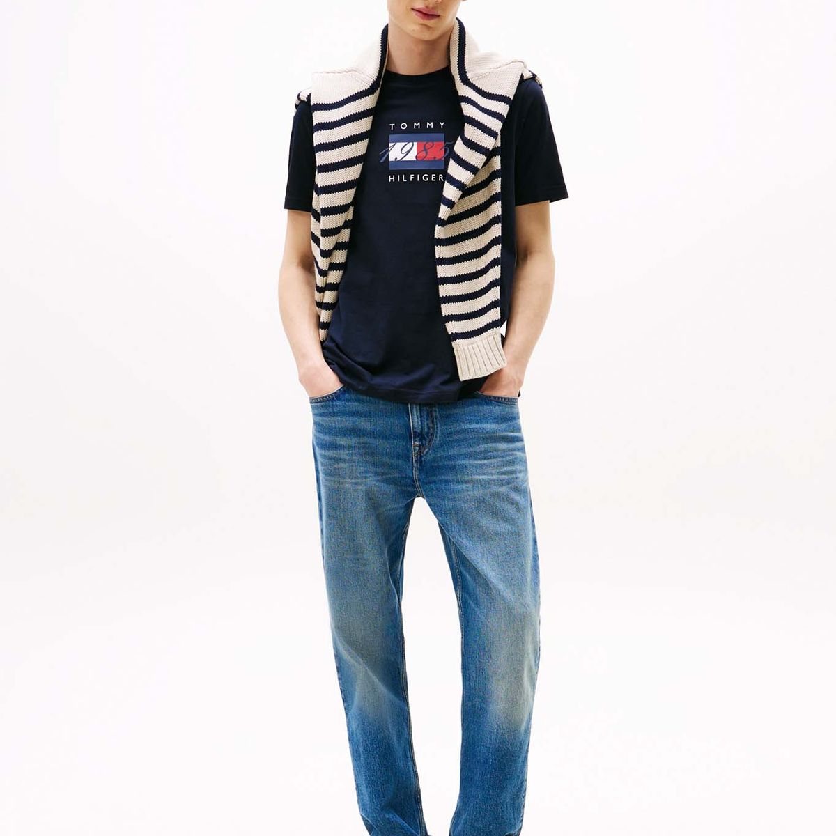 TOMMY HILFIGER - Polera Con Logo Flag Gráfico Azul Tommy Hilfiger