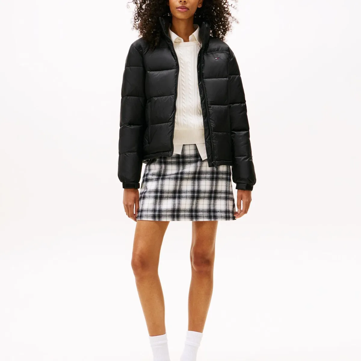 TOMMY HILFIGER - Parka Hooded Acolchada Packable Negro Tommy Jeans