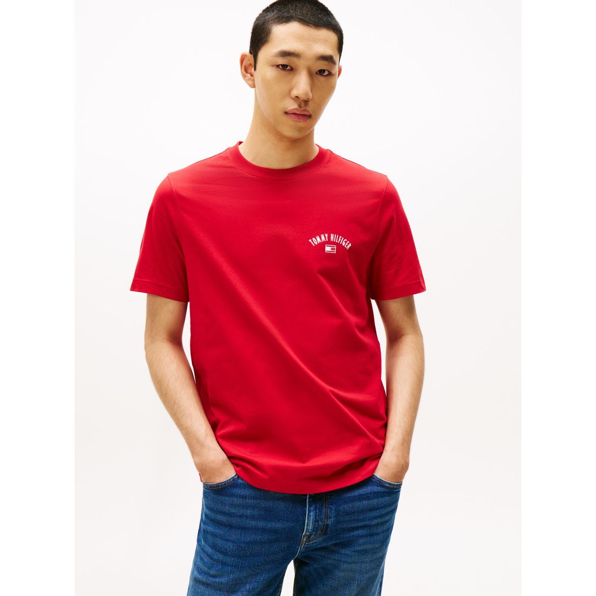 TOMMY HILFIGER - Polera Con Logo Gráfico Regular Fit Rojo Tommy Hilfiger