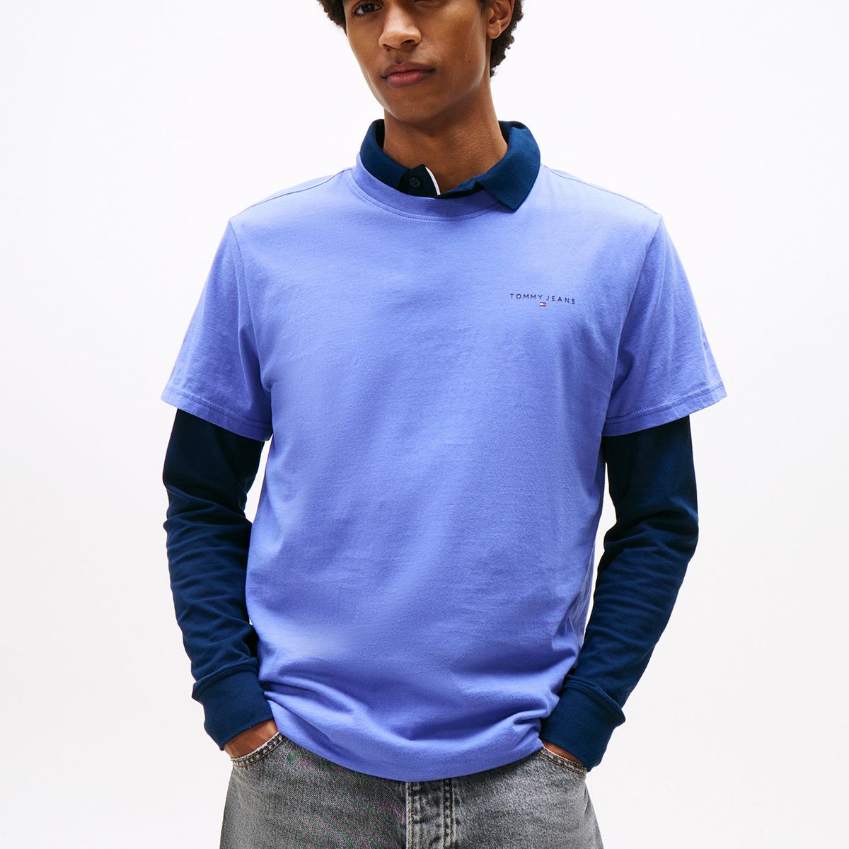 TOMMY HILFIGER - Polera Con Logo Lineal Slim Fit Azul Tommy Jeans
