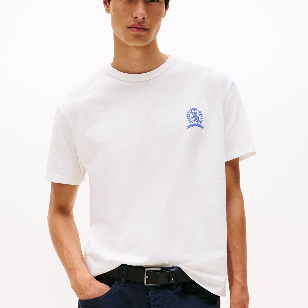 TOMMY HILFIGER - Polera Relaxed  Fit Crest Logo Blanco Tommy Jeans