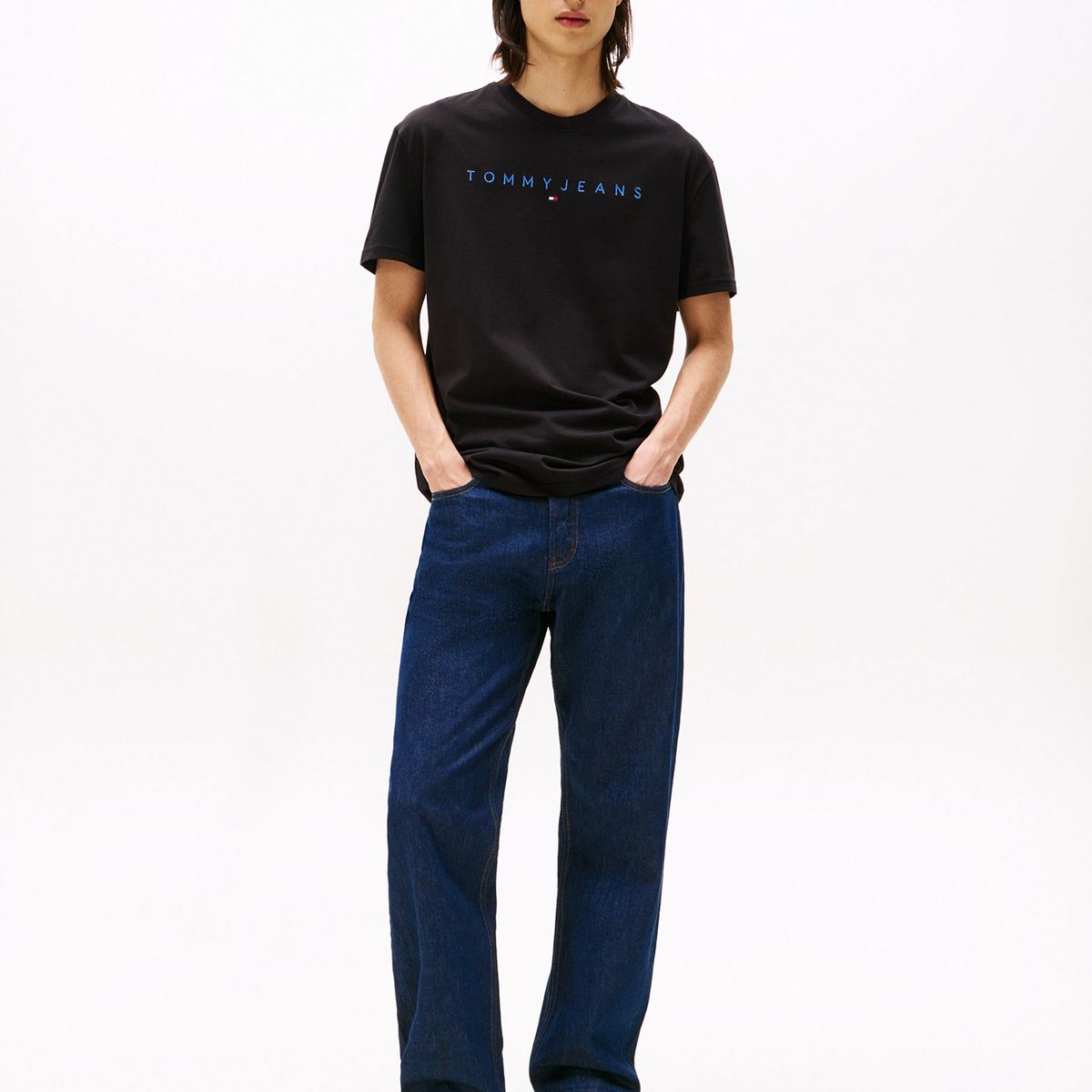 TOMMY HILFIGER - Polera Con Logo Lineal Negro Tommy Jeans