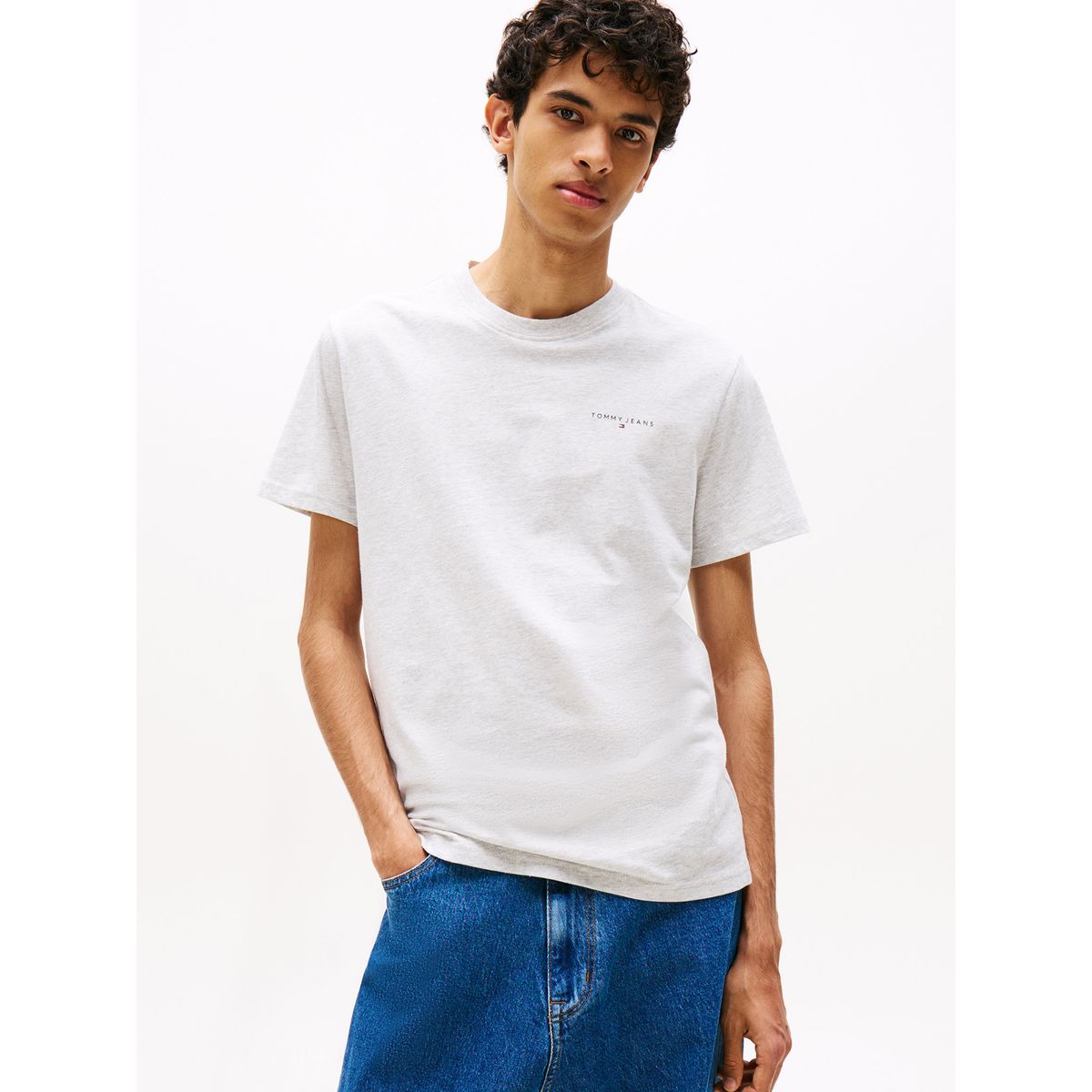 TOMMY HILFIGER - Polera Con Logo Lineal Slim Fit Gris Tommy Jeans