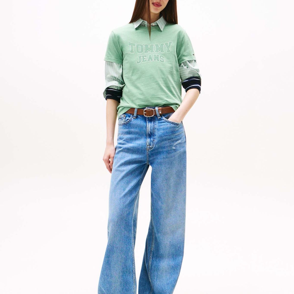 TOMMY HILFIGER - Polera Regular Fit Logo Varsity Verde Tommy Jeans