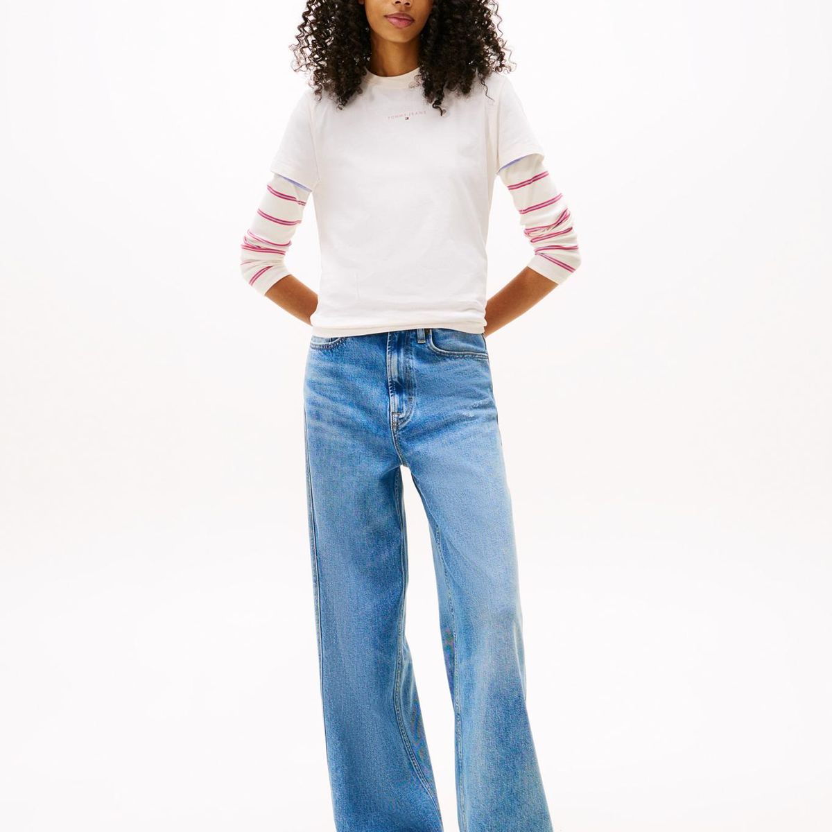 TOMMY HILFIGER - Polera Regular Fit Logo Lineal Blanco Tommy Jeans