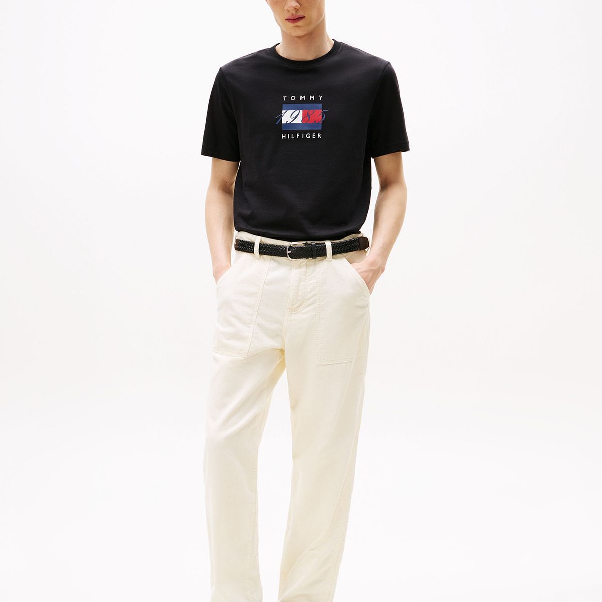 TOMMY HILFIGER - Polera Con Logo Flag Gráfico Negro Tommy Hilfiger