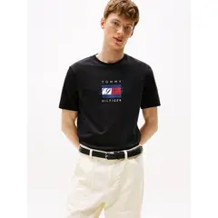 TOMMY HILFIGER - Polera Con Logo Flag Gráfico Negro