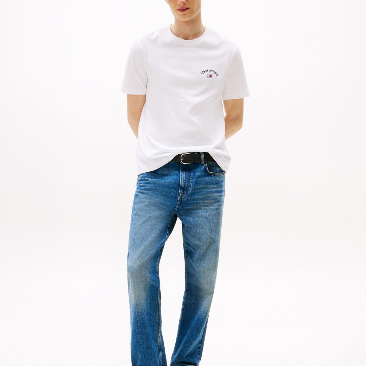 TOMMY HILFIGER - Polera Con Logo Gráfico Regular Fit Blanco Tommy Hilfiger
