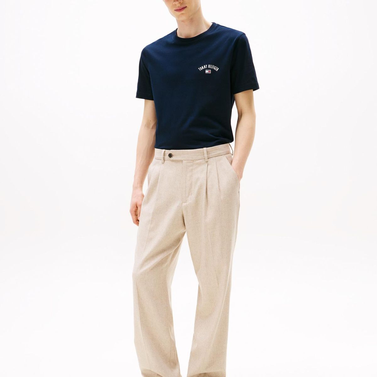 TOMMY HILFIGER - Polera Con Logo Gráfico Regular Fit Azul Tommy Hilfiger