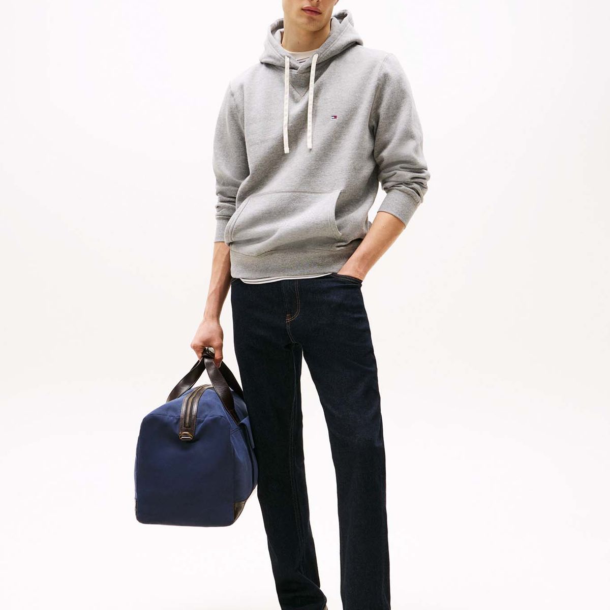 TOMMY HILFIGER - Polerón Hoodie Essential Con Logo Gris Tommy Hilfiger