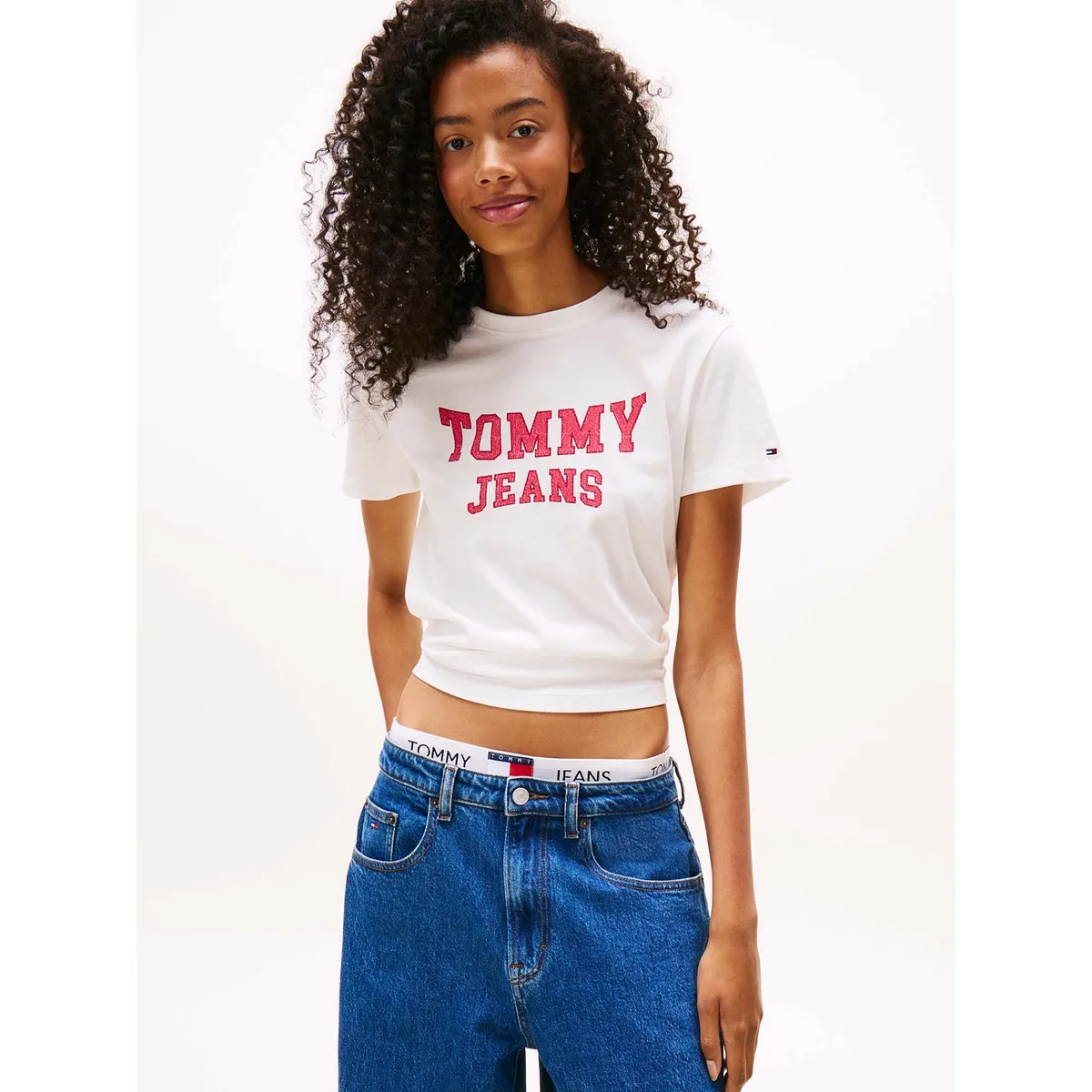 TOMMY HILFIGER - Polera Regular Fit Logo Varsity Blanco Tommy Jeans