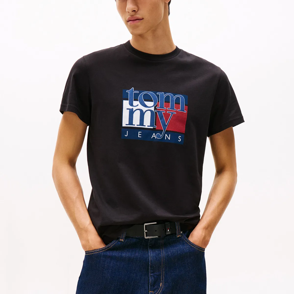 TOMMY HILFIGER - Polera Slim Con Logo Gráfico Negro Tommy Jeans