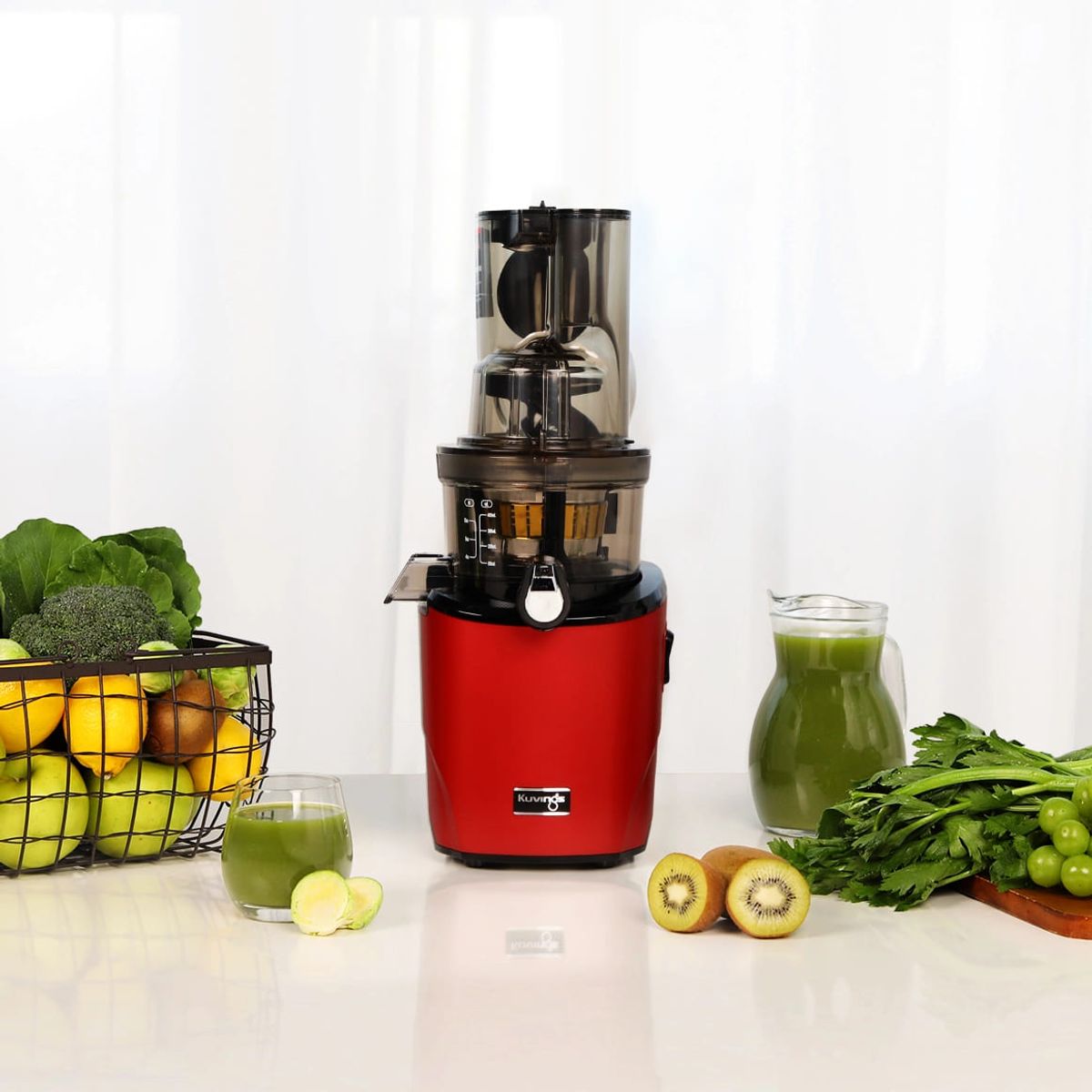 KUVINGS - Extractor de Jugos Prensado en Frío  Kuvings REVO830 Roja